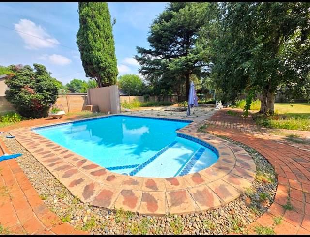 4 BEDROOM HOUSE FOR SALE IN MEYERTON CENTRAL